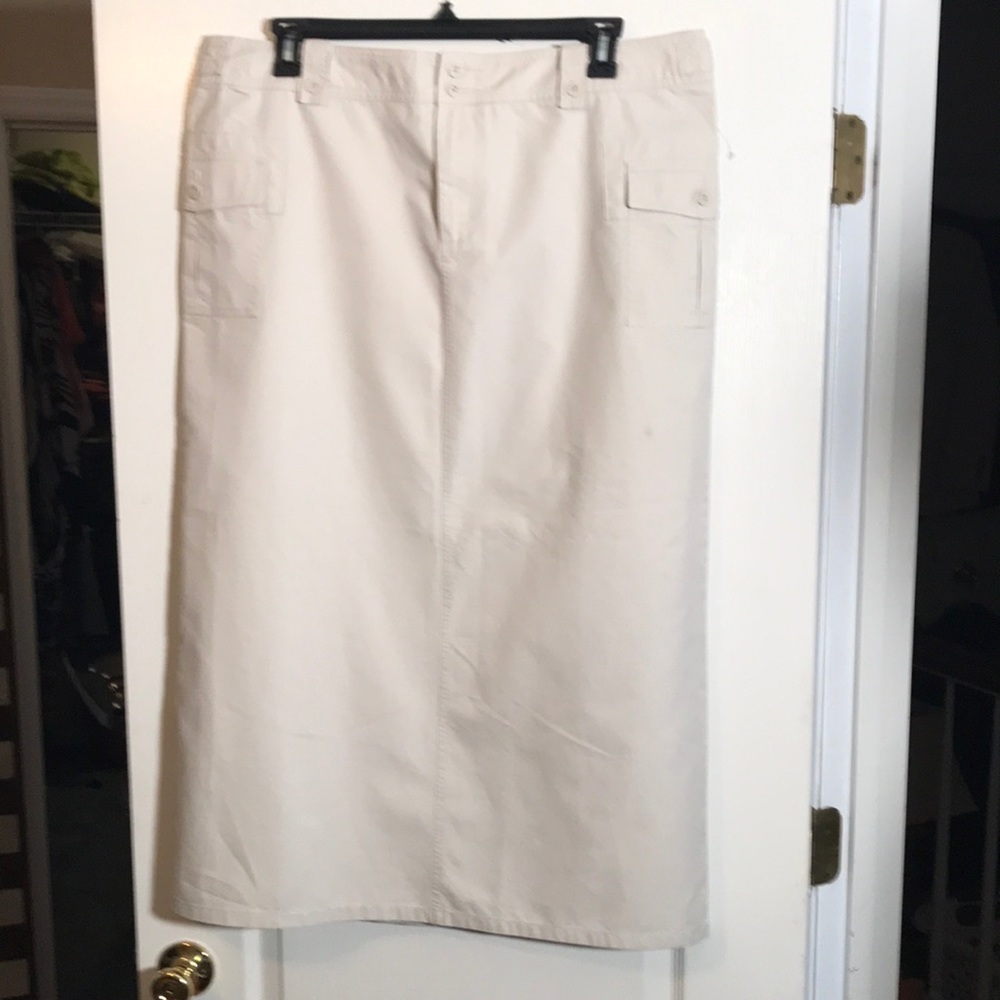 BIN9 NWT Old Navy chino midi skirt khaki sz 18